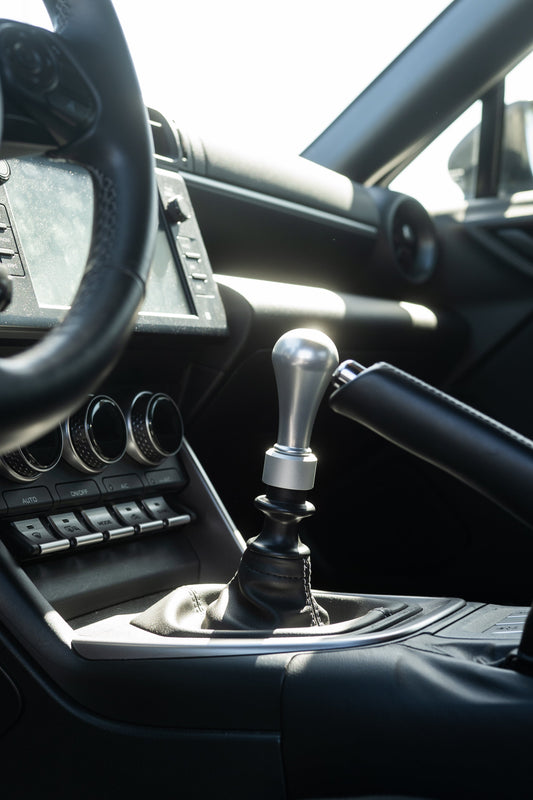 GR86 with PRSTG tear drop shift knob and reverse lock out collar